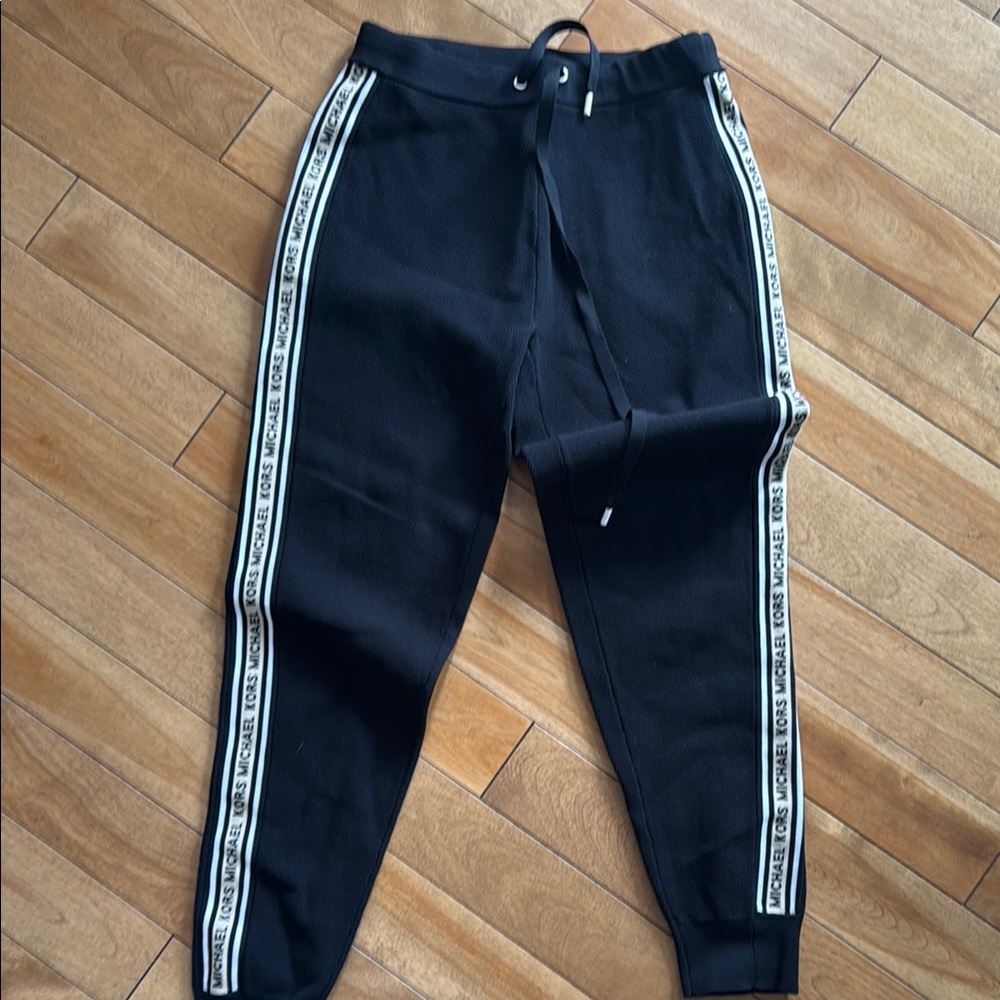 Michael Kors ladies Black Jogger Wafffle Weave Pants with Side Logo XS NWOT